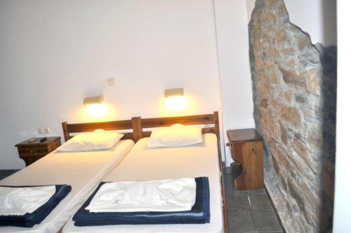 Odos Odysseos Aparthotel Ermoupoli Bagian luar foto