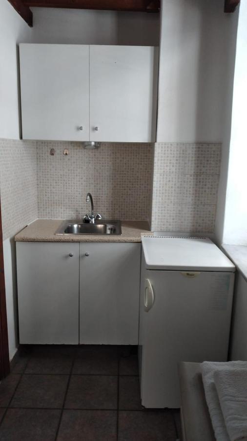 Odos Odysseos Aparthotel Ermoupoli Bagian luar foto
