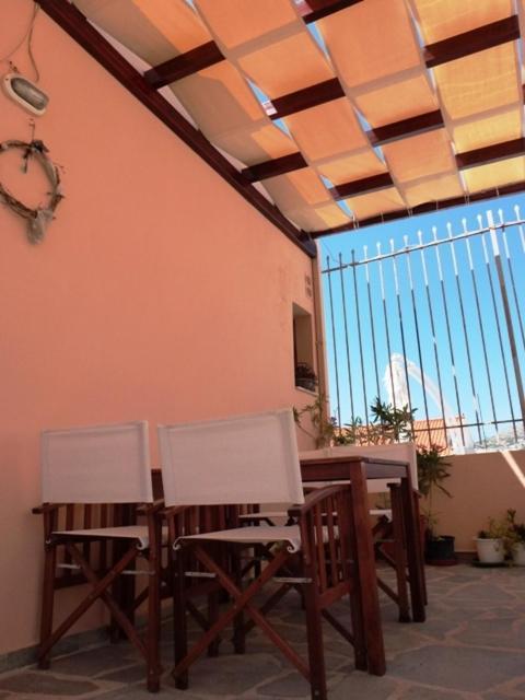 Odos Odysseos Aparthotel Ermoupoli Bagian luar foto