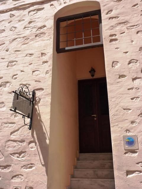 Odos Odysseos Aparthotel Ermoupoli Bagian luar foto