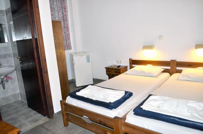 Odos Odysseos Aparthotel Ermoupoli Ruang foto